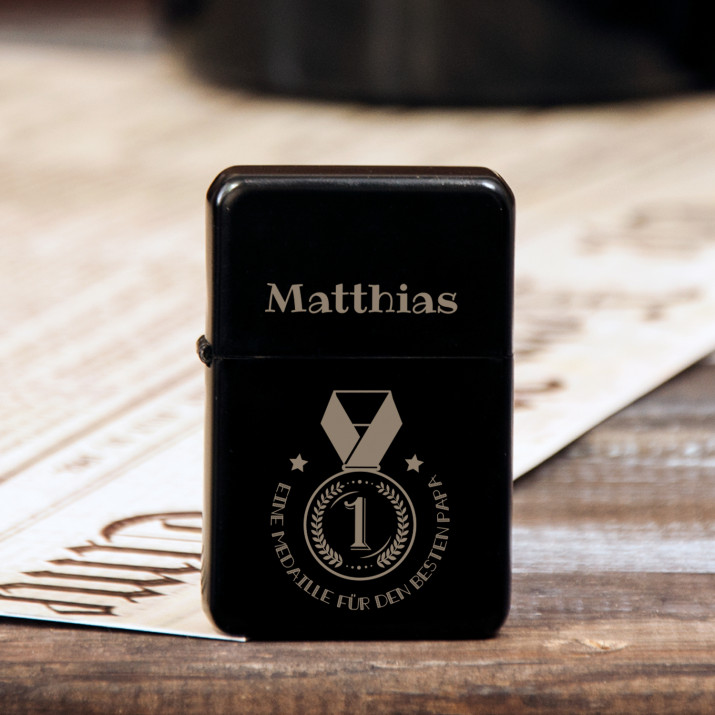 Medaille für Papa - Feuerzeug mit Gravur